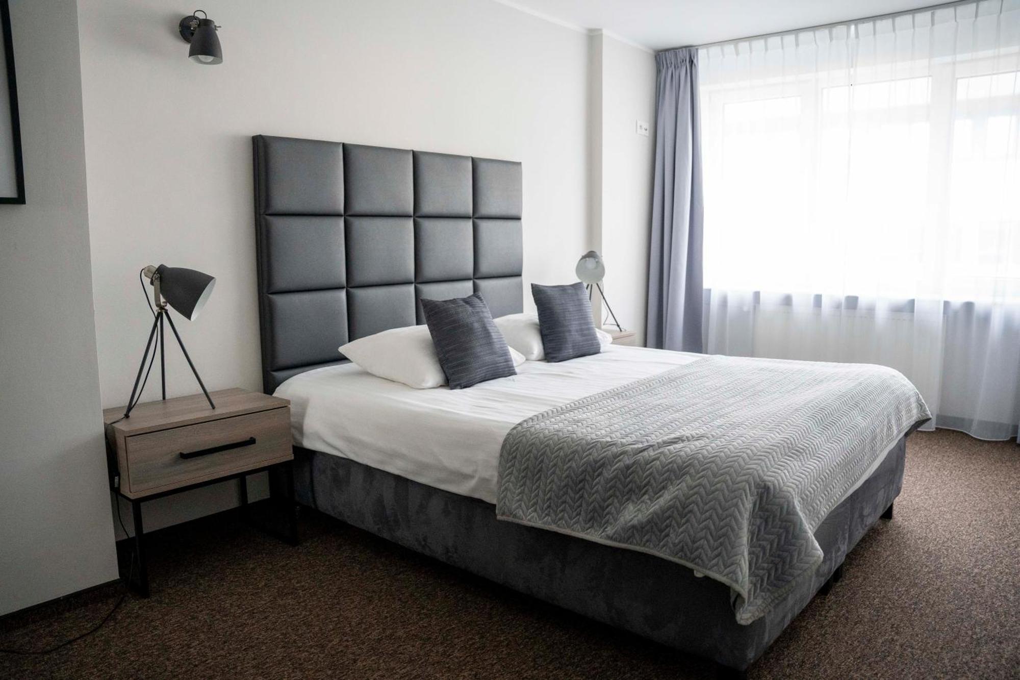Lofft Hotel Ciechanów Szoba fotó